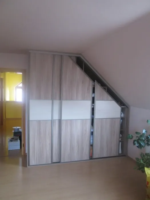 Vestavěné skříně – realizace Truhlářství Lhoták